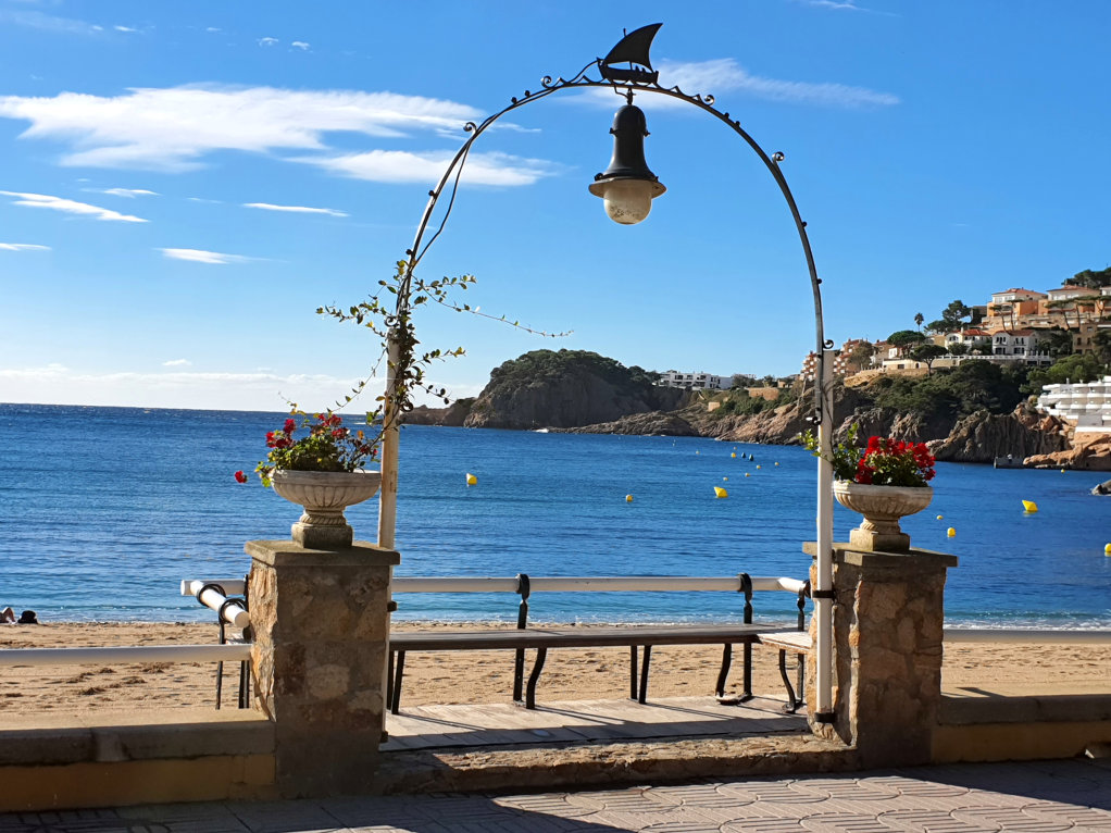 Playa de Sant Feliu de Guíxols 2024 Visita Costa Brava