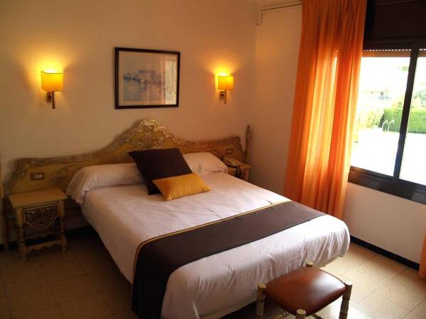 Hotel Hostal del Sol - Sant Feliu de Guíxols - Image 1